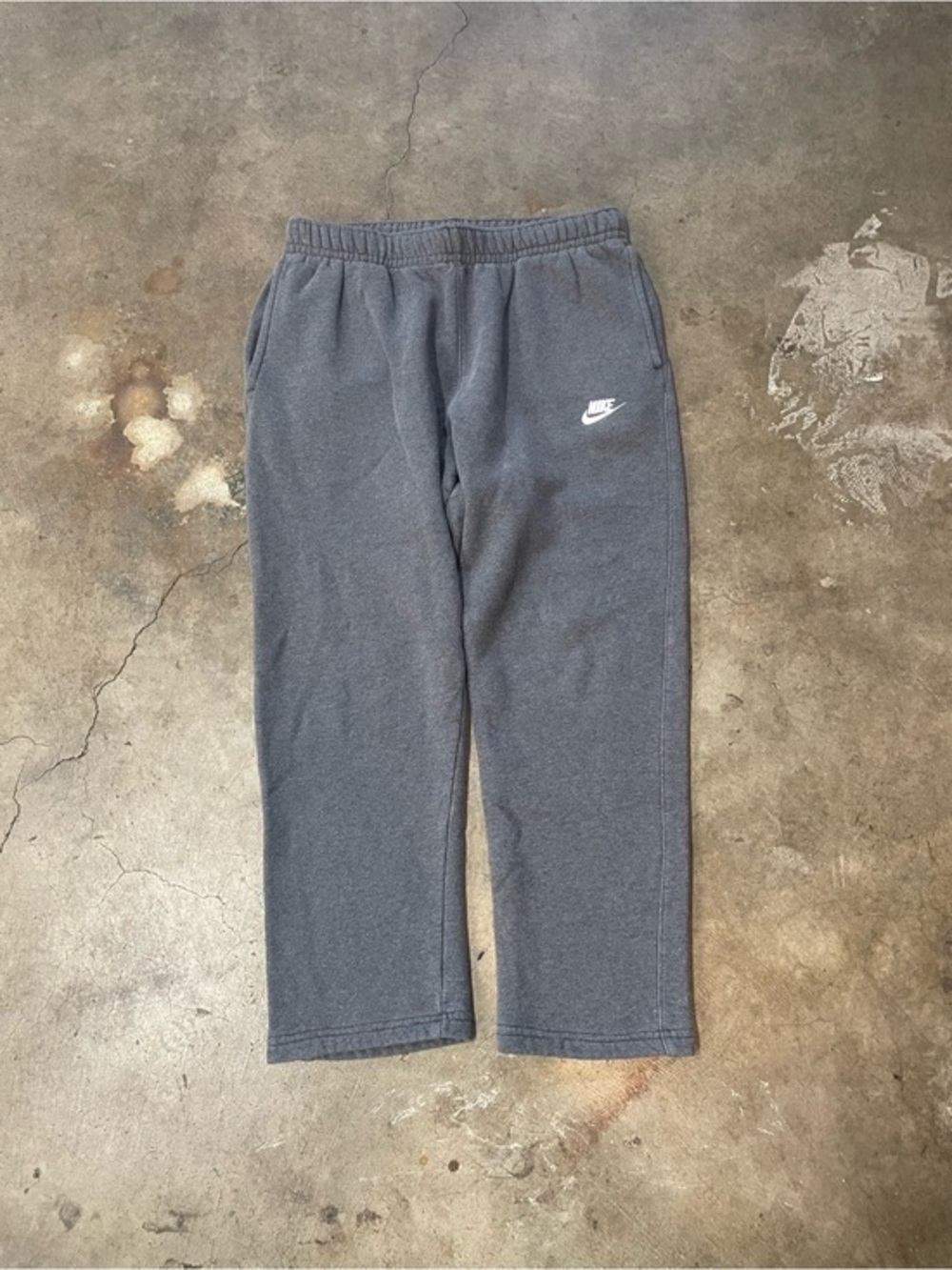 Nike Relaxed Fit Sweatpants